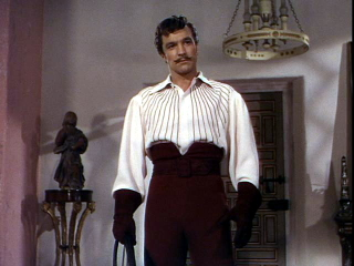 Illustration for article titled Gene Kelly in Shorts!